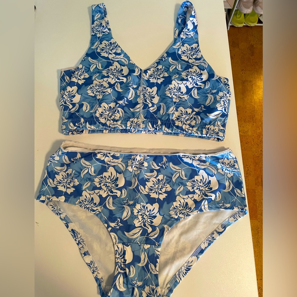Floral lounge/sleep or Swim Set